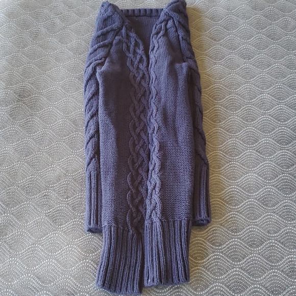 GAP Cable Knit Sweater - Picture 4 of 5